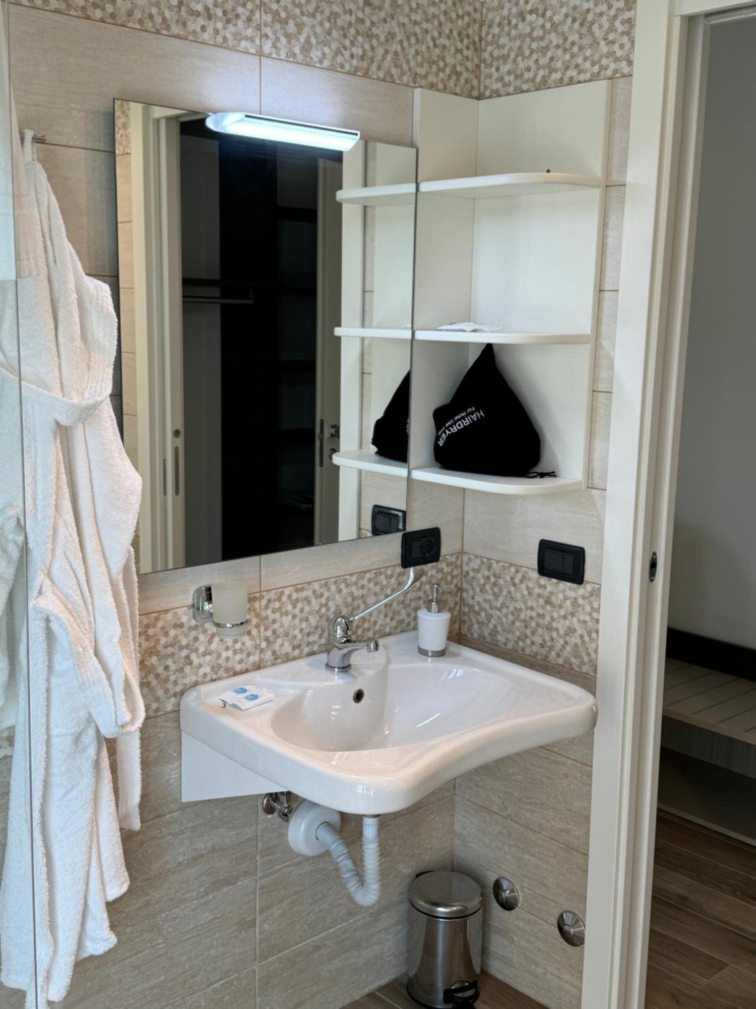 Hotel Domus Magna Grecia à Catanzaro Extérieur photo