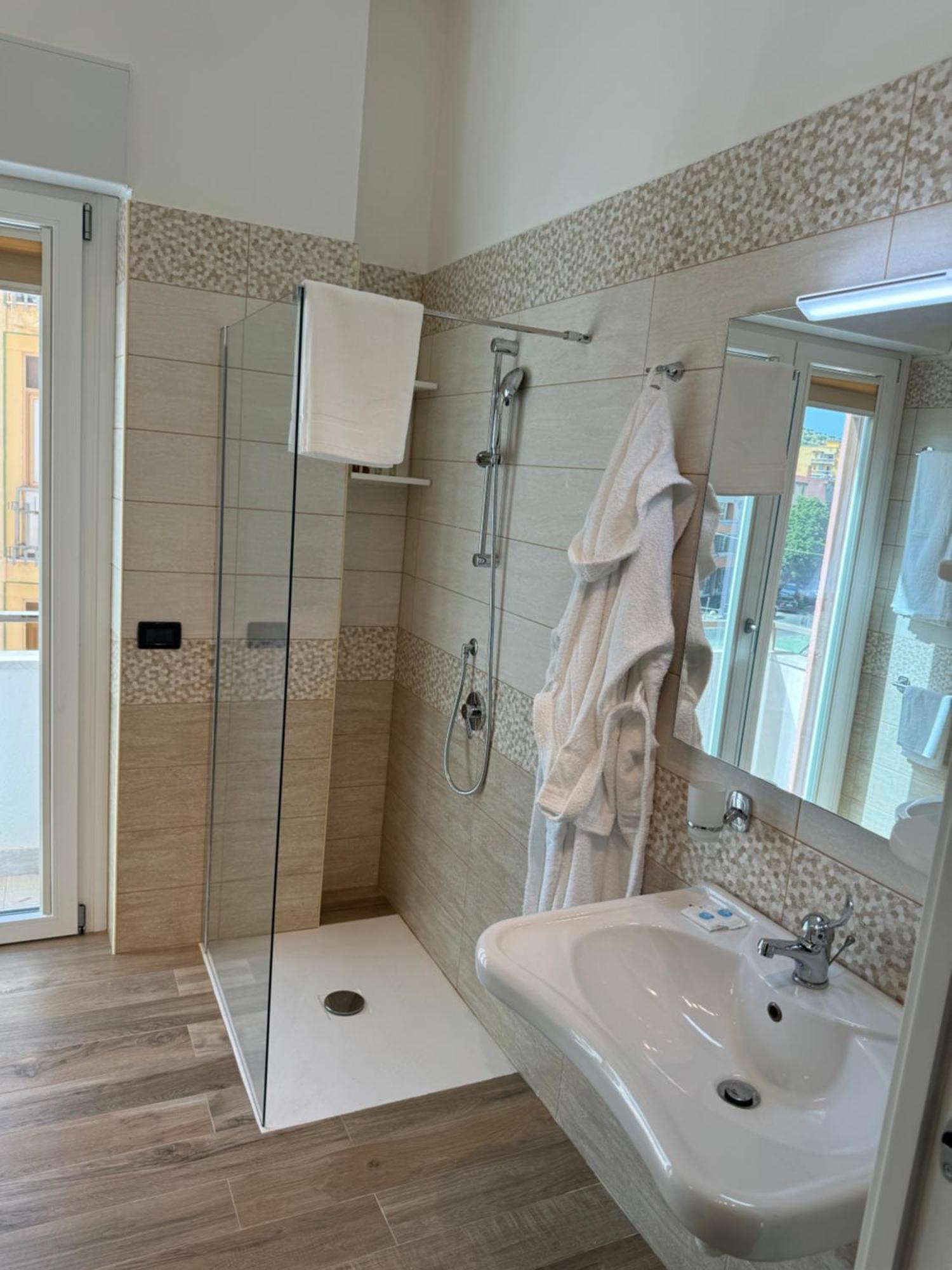 Hotel Domus Magna Grecia à Catanzaro Extérieur photo